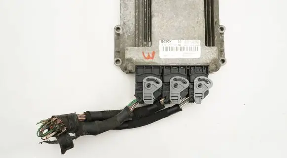 Renault Trafic II (X83) Engine control unit/module 8200666516 0281014648