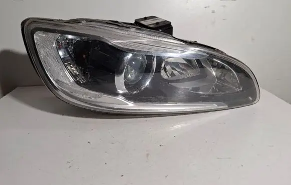 Volvo V60 Headlight/headlamp 31420109 89908433