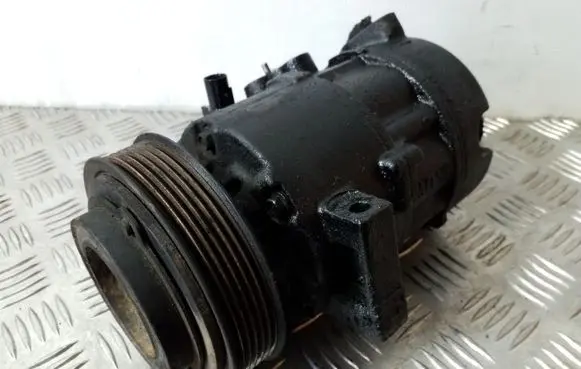KIA Sorento Air conditioning (A/C) compressor (pump)