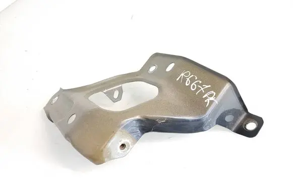 Fender mounting bracket
