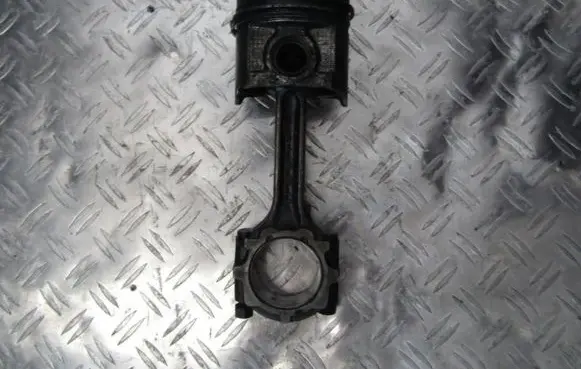 Renault Megane II Piston 