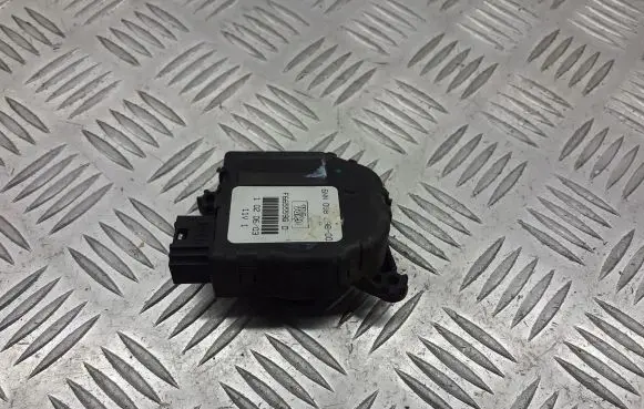 Renault Scenic II - Grand scenic II A/C air flow flap actuator/motor F665559G