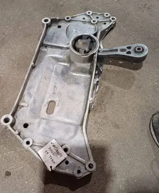 Volkswagen Caddy Front subframe 1K0199369G 15092003