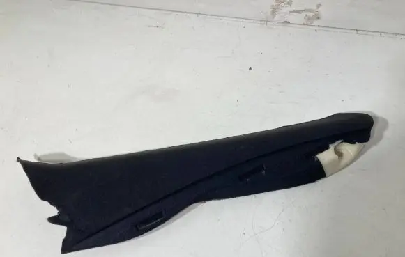 BMW 5 E60 E61 (C) pillar trim 7049902 52107010
