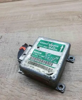 Audi A4 S4 B5 8D Airbag control unit/module 8A0959655 0285001085