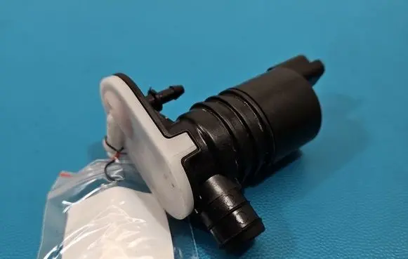 Opel Grandland X Windscreen/windshield washer pump 9813363380 IMPRK1544219