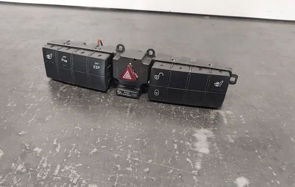 Mercedes-Benz C W203 A set of switches 2038703010