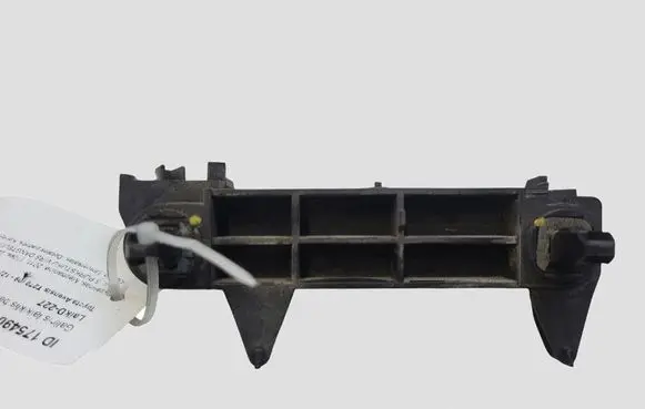Toyota Avensis T270 Rear bumper mounting bracket 5256305040