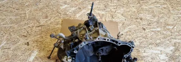 Peugeot 406 Manual 5 speed gearbox 20DL80 1643109B