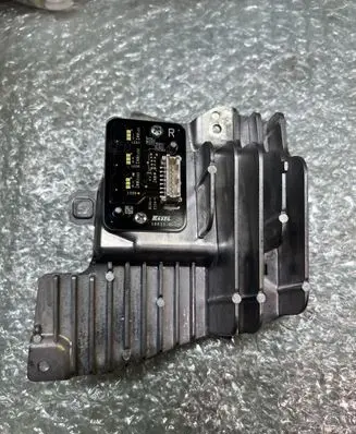 Nissan Qashqai J12 LED ballast control module 100338D02F