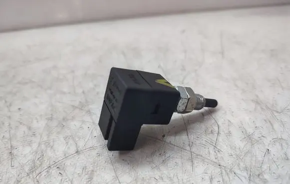 KIA Sorento Clutch pedal sensor 