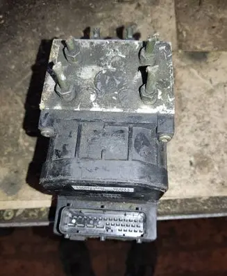 Subaru Legacy ABS Pump F40HU402 980494449