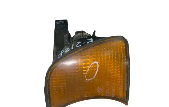 BMW 5 E34 Front indicator light 1384033