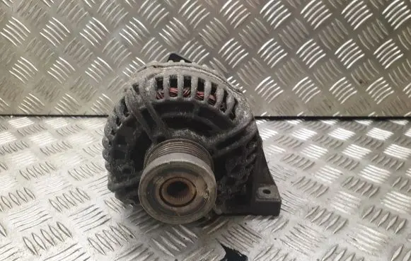 Volvo XC90 Generator/alternator 30667787 0124525060