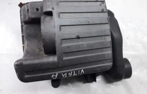 Suzuki Grand Vitara I Air filter box 65DA01 65D-A01
