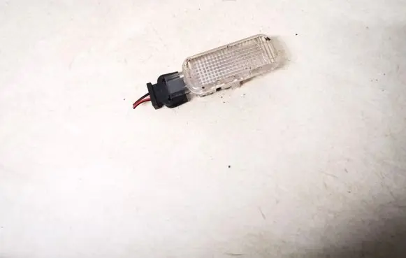 Volkswagen PASSAT B5 Other interior light 3b0947415
