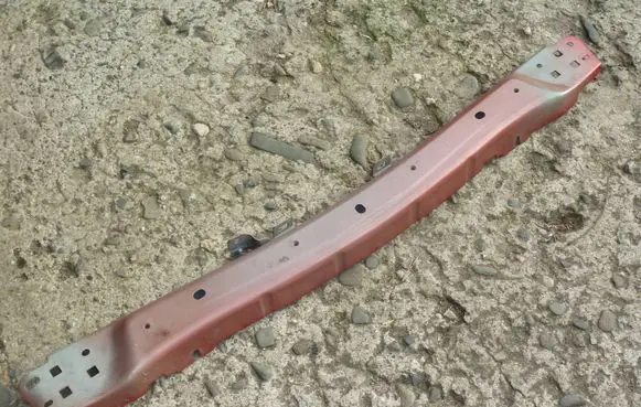 Renault Twingo III Top upper radiator support slam panel