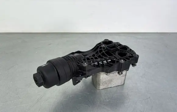 Oil filter mounting bracket