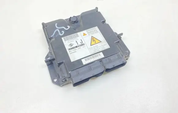 Nissan Navara D40 Engine control unit/module 23710EB310 58003601J MB2758003602