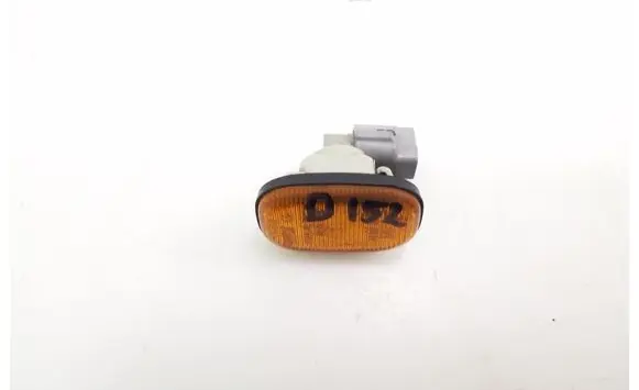 Toyota Previa (XR30, XR40) II Front fender indicator light 8173117051
