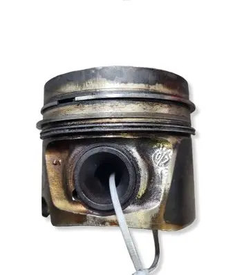 Volkswagen Golf VI Piston CBA