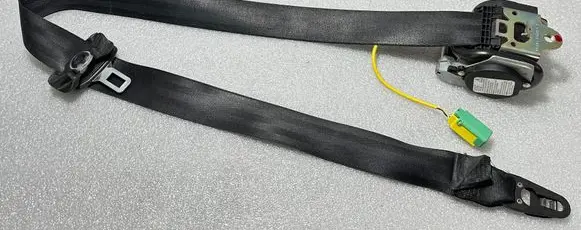 Volkswagen Touareg I Front seatbelt 7L6857706A 7L0857936 6X097273