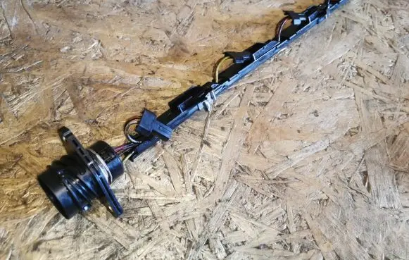 Audi A6 S6 C5 4B Fuel injector wires 168971600