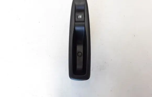 Renault Captur Electric window control switch 829614619R