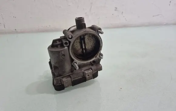 Volkswagen Golf V Throttle valve 03C133062D
