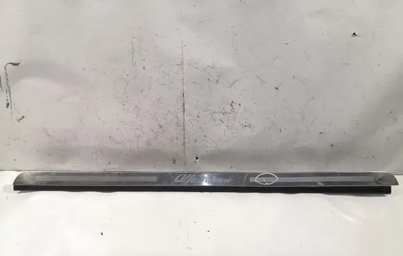 Alfa Romeo Brera Front sill trim cover 946156051536