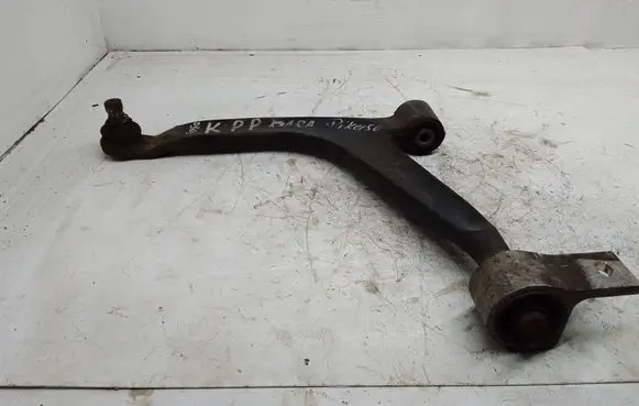 Citroen Xsara Picasso Front lower control arm/wishbone