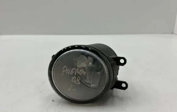 Toyota Avensis T250 Front fog light 812200d040