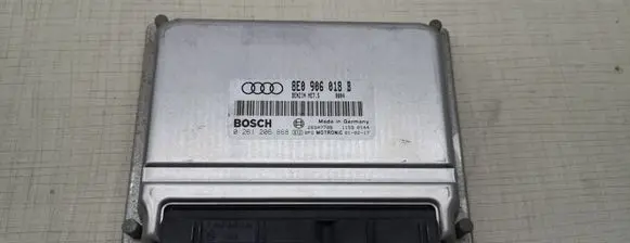 Audi A4 S4 B6 8E 8H Engine control unit/module 8E0906018B