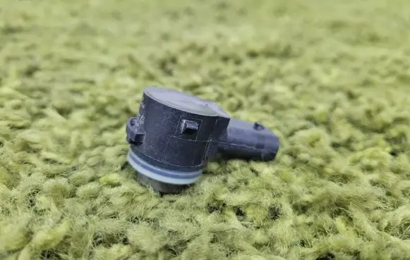 Volkswagen Jetta VI Parking PDC sensor 5Q0919275B