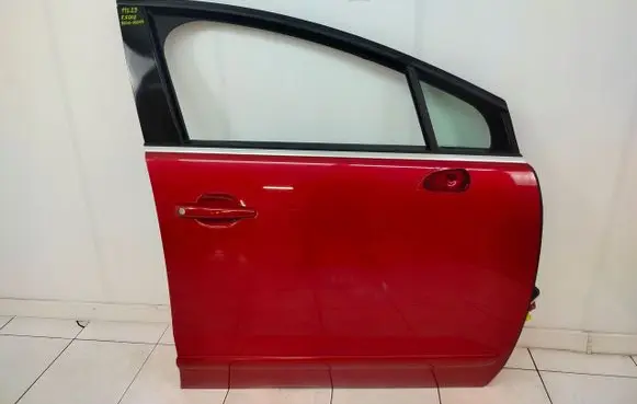 Peugeot 5008 Front door 