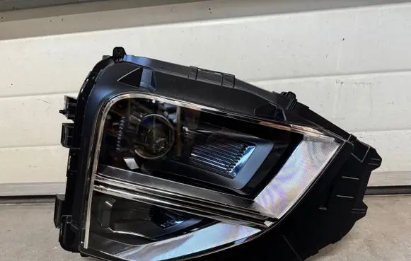 Mitsubishi Eclipse Cross Headlight/headlamp 10067143
