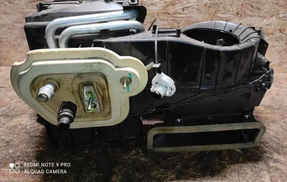 Chevrolet Trax Interior heater climate box assembly 95135948 688329325