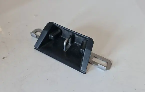 Volvo XC90 Loading door lock loop/hook striker 39831946