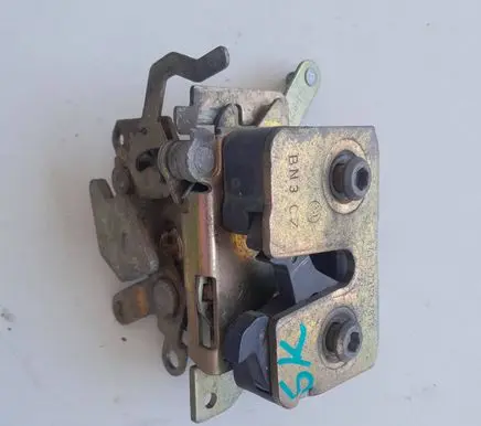 Skoda Felicia I Front door lock 441973532816