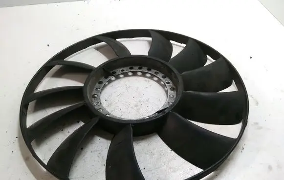 Volkswagen PASSAT B5.5 Fan impeller 058121301B