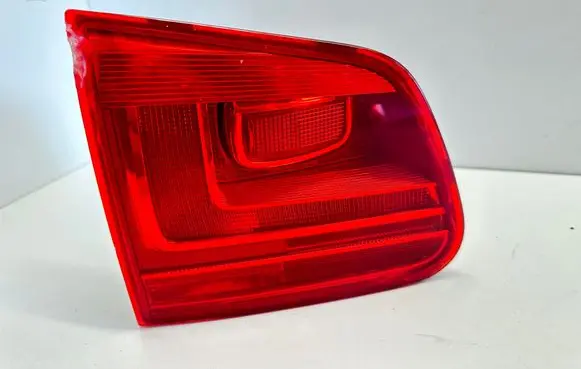 Volkswagen Tiguan Tailgate rear/tail lights 5N0945093G