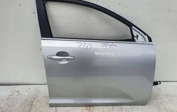 KIA Sportage Front door