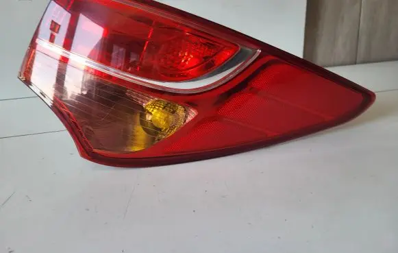Hyundai Santa Fe Rear/tail lights 924022W030