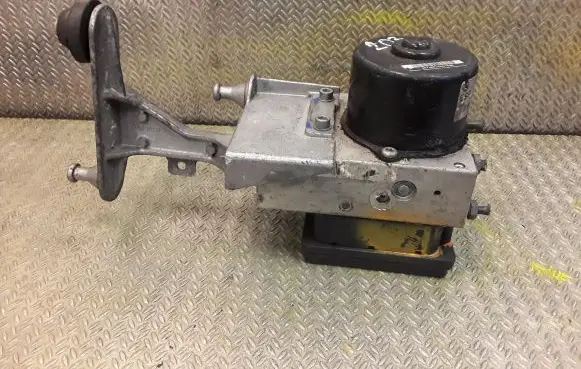 Mercedes-Benz C W203 ABS Pump 0054310712 2095452932