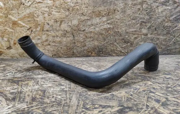 Jaguar XK8 - XKR Engine coolant pipe/hose
