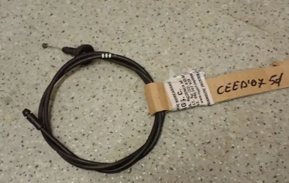 Engine bonnet/hood lock release cable