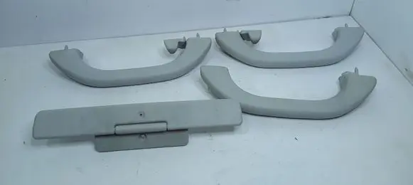 Volkswagen PASSAT B5.5 Front interior roof grab handle 3B0858555D