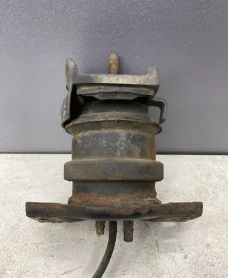 Nissan Pathfinder R51 Engine mount bracket 11220EB305