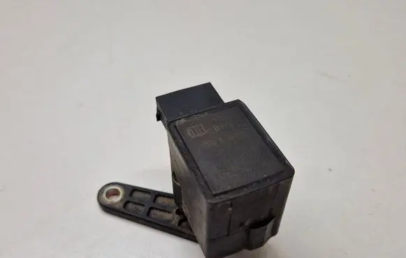 BMW 5 E60 E61 Headlight/headlamp level sensor 1093697