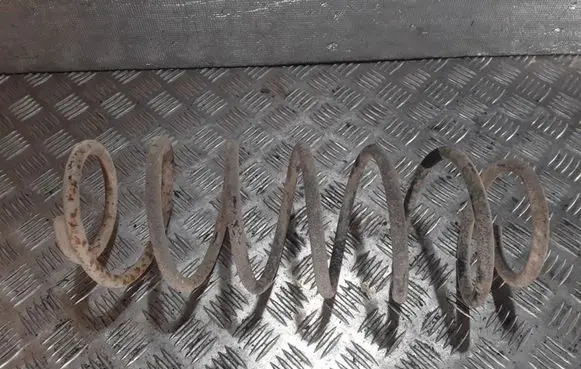 Audi 80 90 B2 Front coil spring
